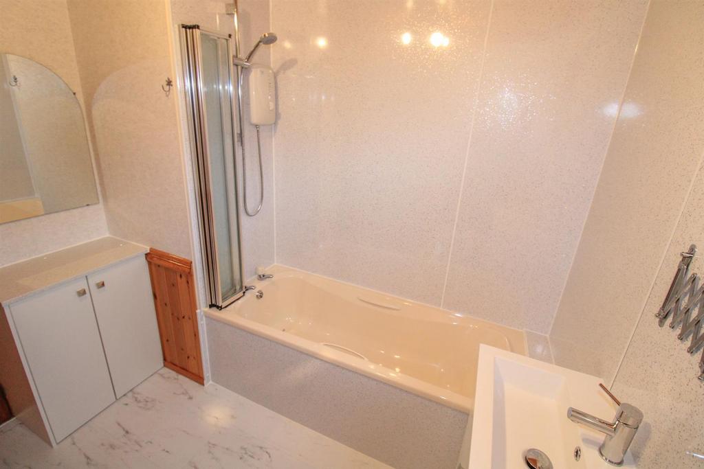 BATHROOM (2)-2..jpg