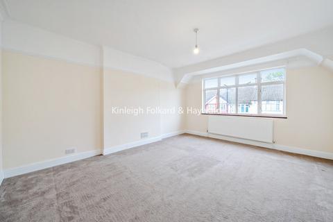 3 bedroom terraced house to rent, Conifer Gardens, Streatham, London, SW16