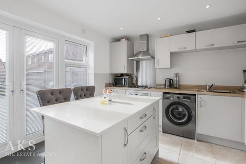 3 bedroom semi-detached house for sale, Sherholt Road, Burton-On-Trent DE13