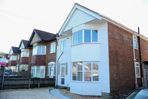 undefined, Bitterne Road West, Southampton SO18