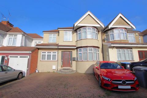 5 bedroom semi-detached house to rent, Woodgrange Avenue, Kenton