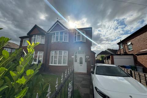 St. Davids Walk, Stretford, M32