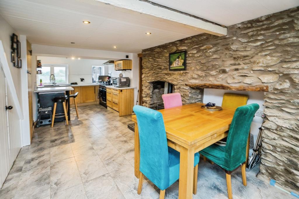 Sitting/Dining Room