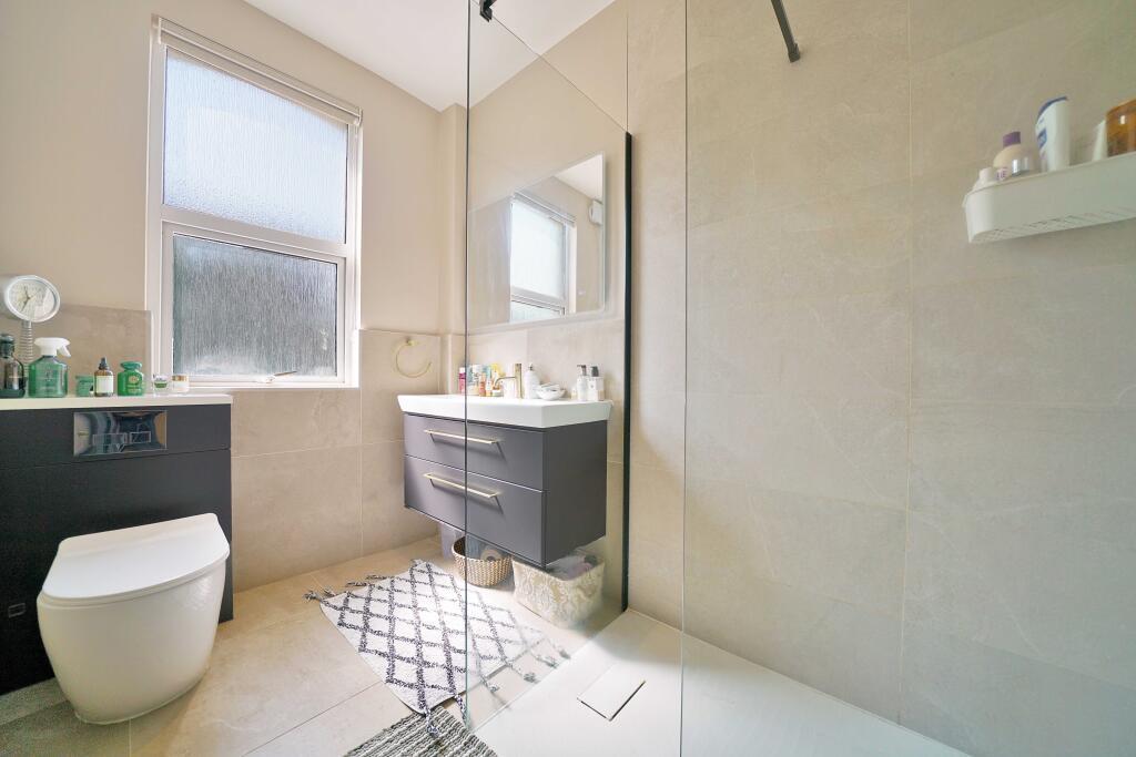 2nd Shower Room.jpeg