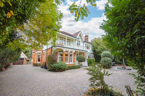 undefined, Westcliff-on-sea SS0