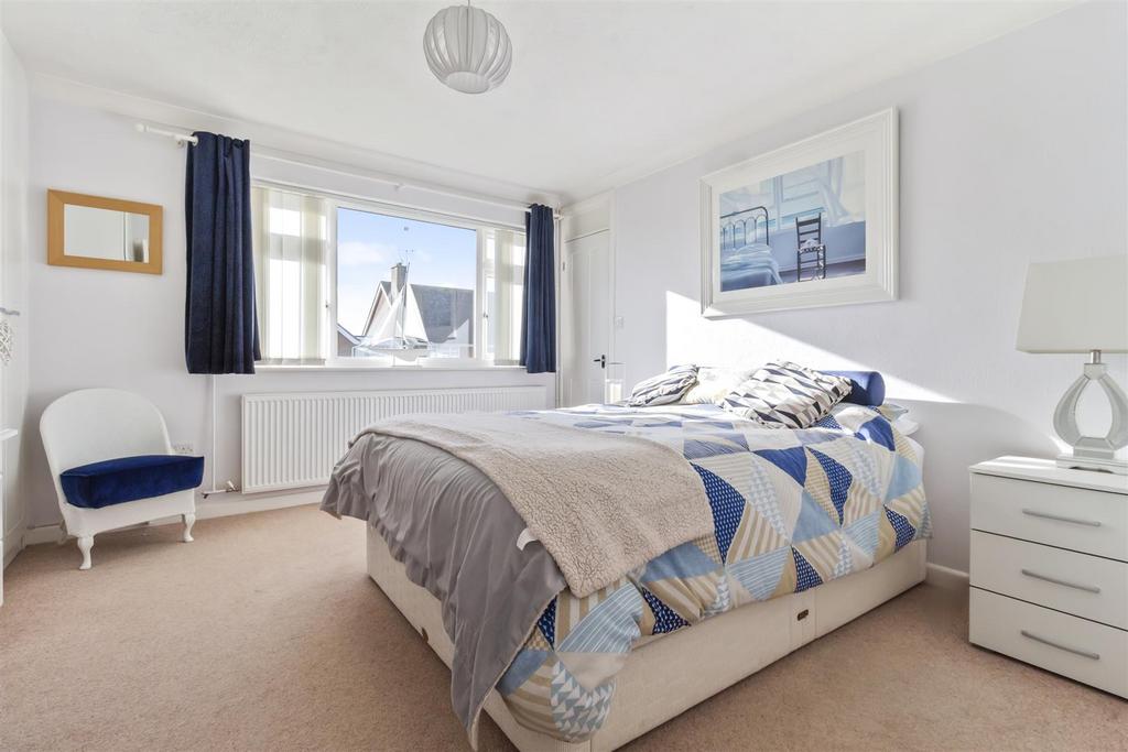 7 St Hellier Court-008.JPG