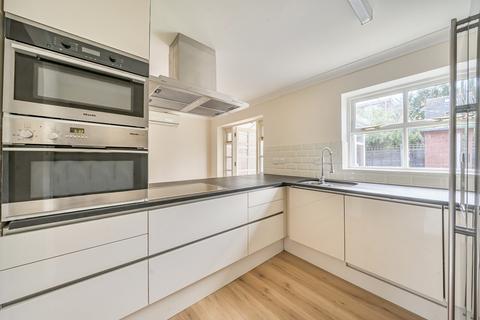 3 bedroom link detached house for sale, Brough Close, Richmond Road, Kingston upon Thames, KT2