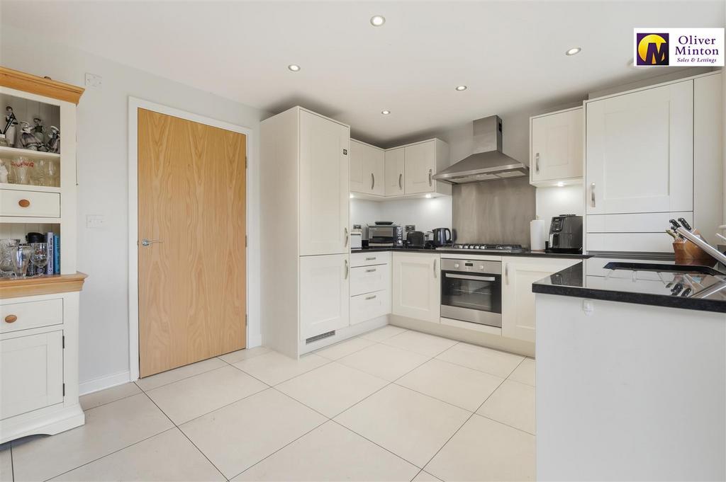 Excellent kitchen / diner