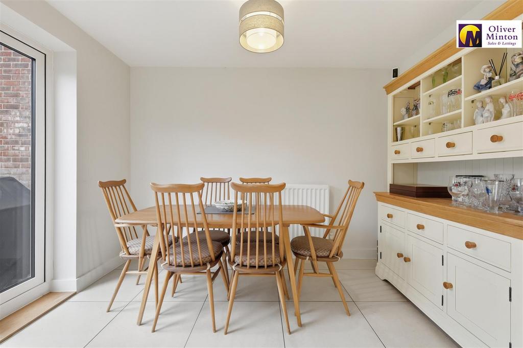 Excellent kitchen / diner
