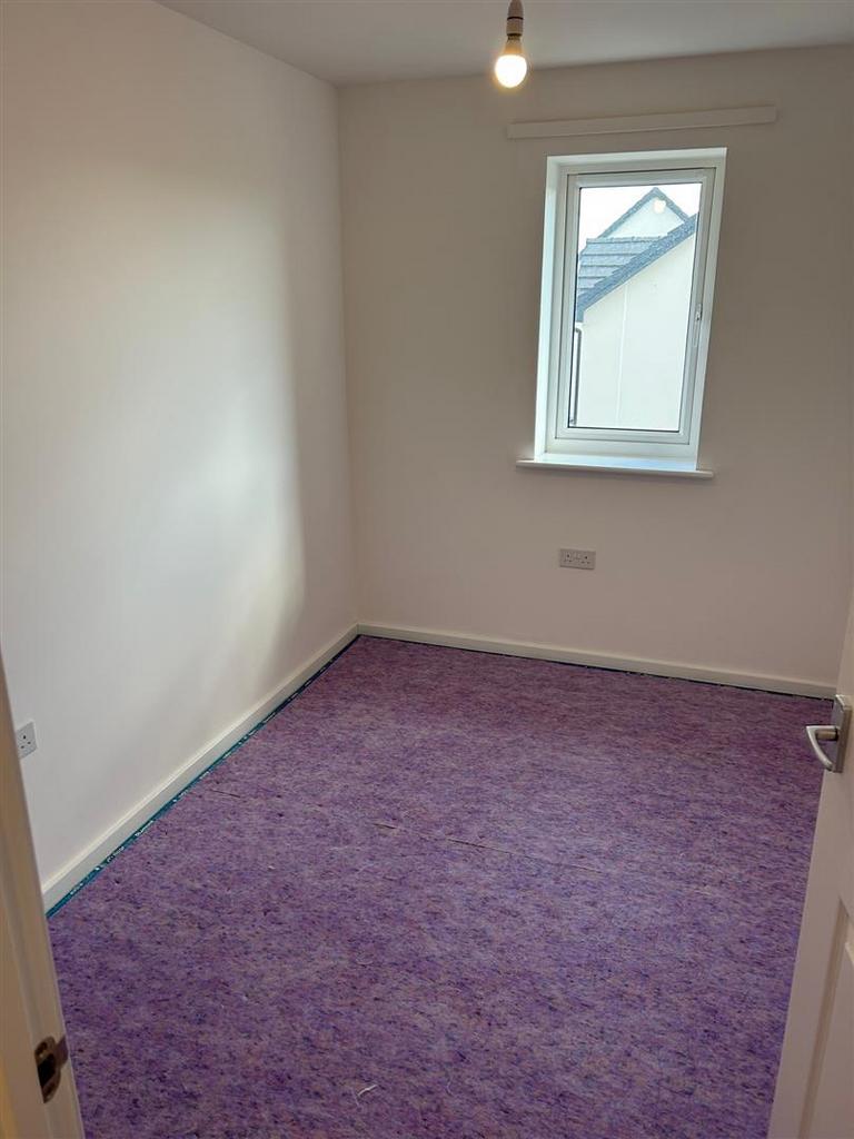 Second back bedroom.jpg