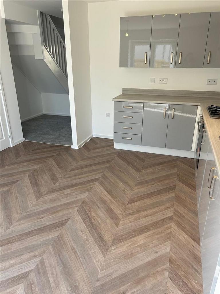 Kitchen 5.jpg