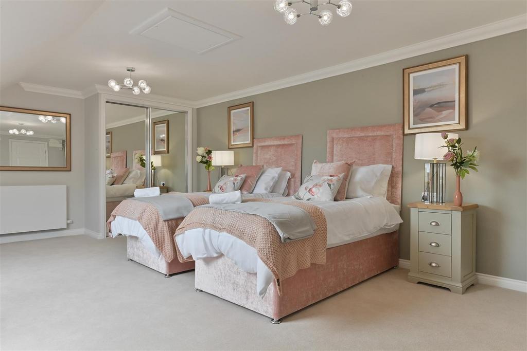 St Andrews Lodge Chippenham Guest Suite.jpg