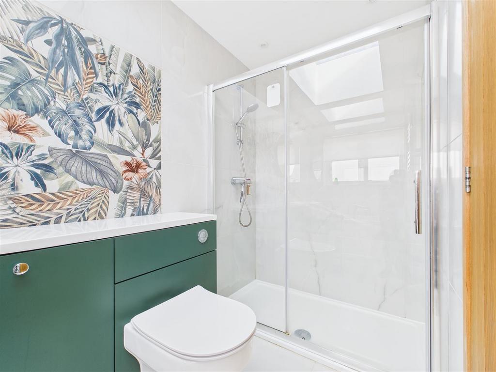 CAM05251 G0-PR0095-STILL039.jpg