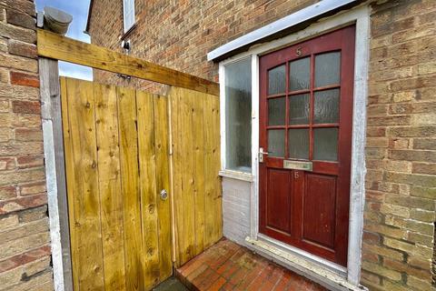 undefined, 2 Bed End Terraced House, Cranbeck Close, Bridlington, YO16 4RX