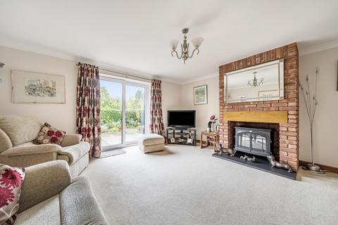 3 bedroom detached bungalow for sale, Cae Dafydd, Meifod