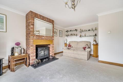 3 bedroom detached bungalow for sale, Cae Dafydd, Meifod