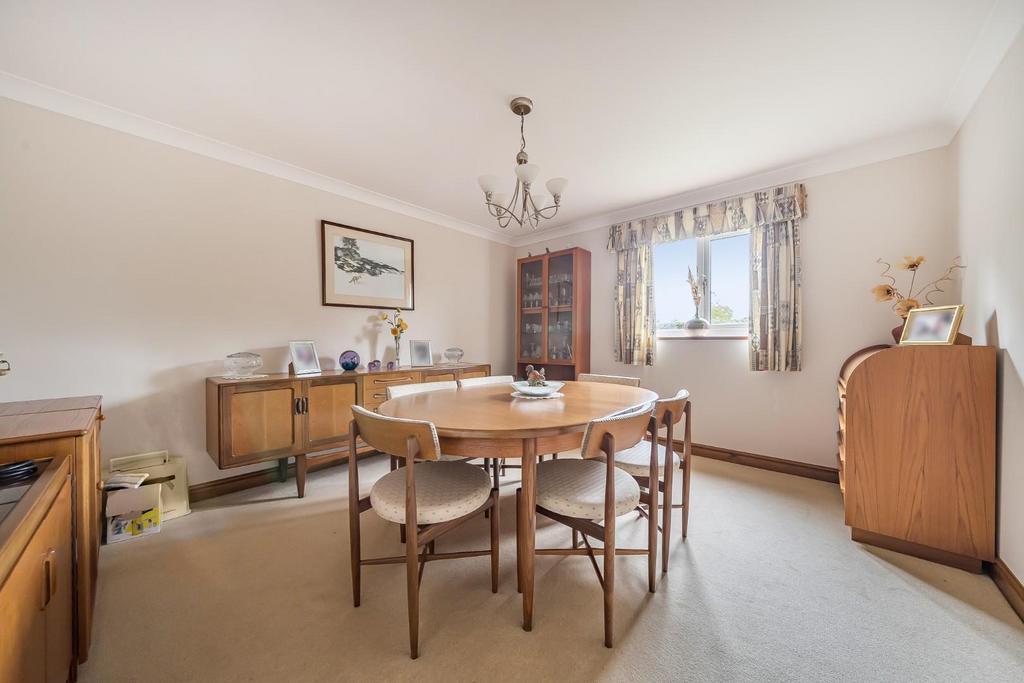 Dining Room.jpg