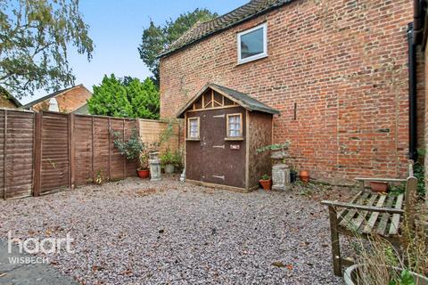 undefined, Rose Lane, Elm