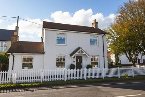 3 bedroom detached house for sale, Main Road, Woodham Ferrers