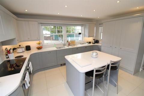 3 bedroom detached house for sale, Main Road, Woodham Ferrers