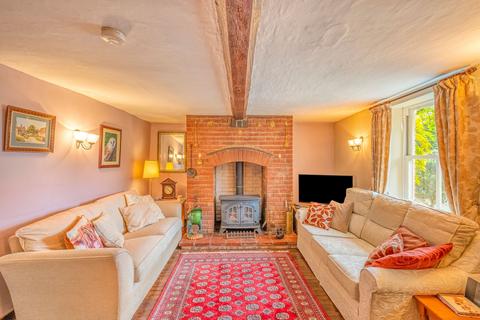 undefined, Quintessential Cottage in Hindolveston