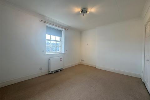 1 bedroom flat to rent, Brigstocke Terrace, Ryde, Isle Of Wight, PO33 2PD