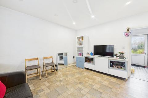 undefined, Randall Close, Langley, Berkshire, SL3