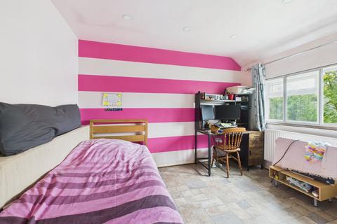undefined, Randall Close, Langley, Berkshire, SL3