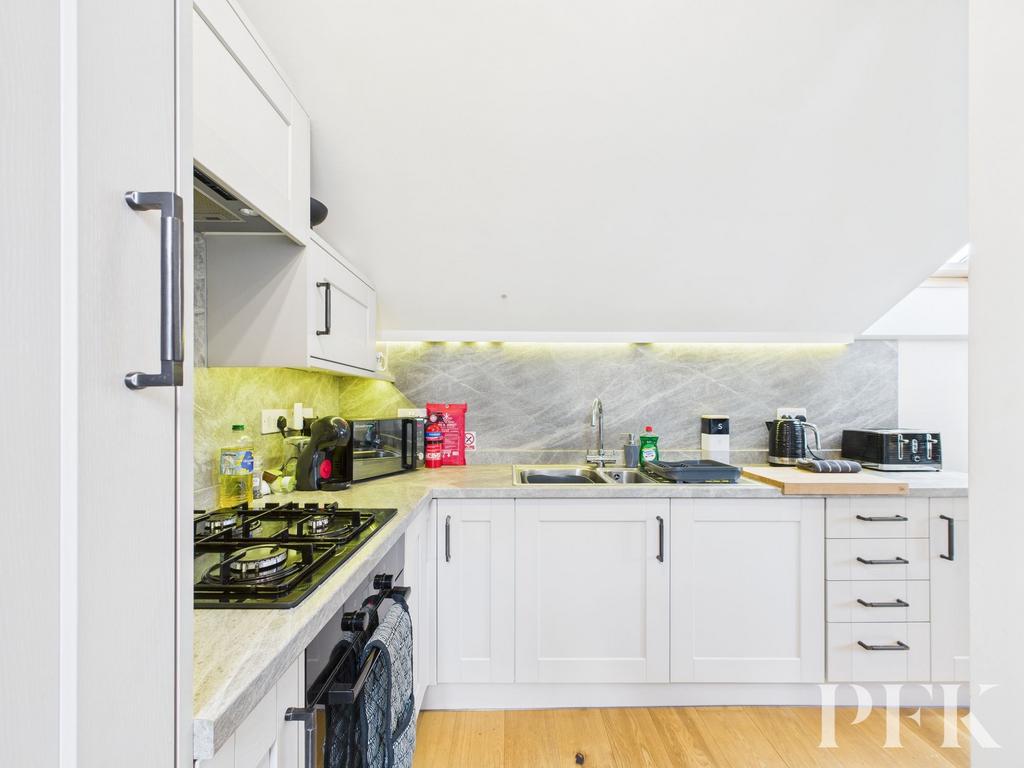 Low Fold Annexe- Kitchen