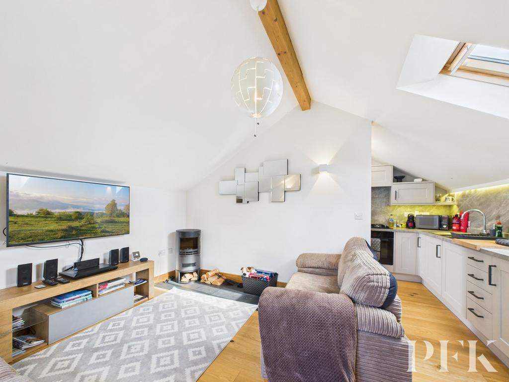 Low Fold Annexe- Dining / Living Area