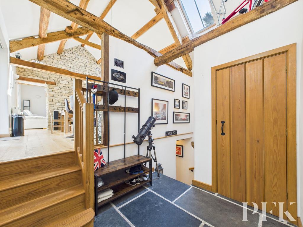 Low Fold Barn - Entrance Hall