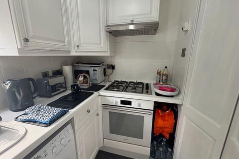 1 bedroom semi-detached house for sale, Staplehurst, Kent