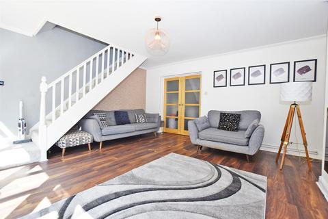 3 bedroom semi-detached house for sale, Durham Road, Gillingham