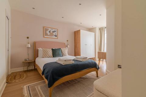2 bedroom flat for sale, Upland Road, East Dulwich, London, SE22
