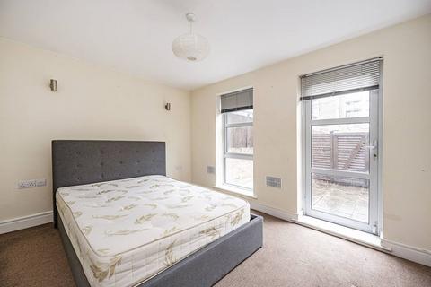 2 bedroom flat to rent, Elizabeth Mews, Bethnal Green, London, E2