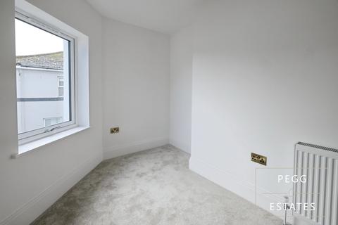 2 bedroom end of terrace house for sale, Babbacombe Road, Torquay