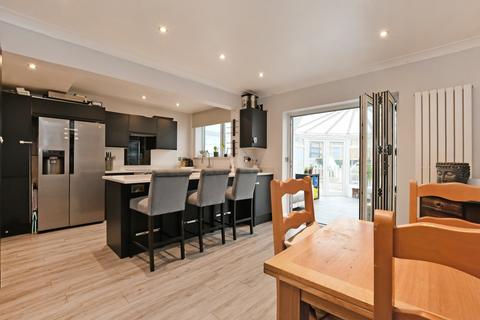 3 bedroom detached house for sale, Cheetham Avenue, Unstone, Dronfield, Derbyshire, S18