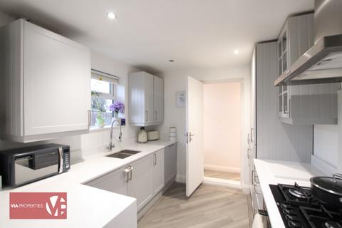 82 Beechfield Walk, Waltham Abbey, EN9 3AA