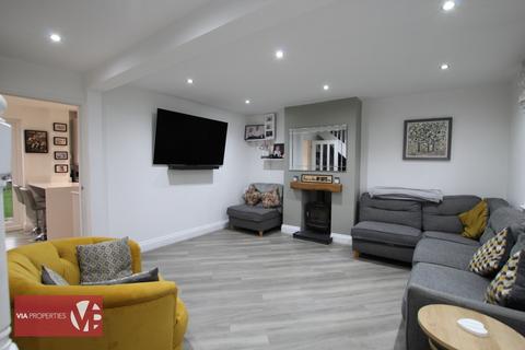 82 Beechfield Walk, Waltham Abbey, EN9 3AA