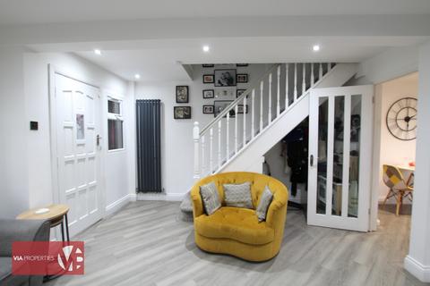 82 Beechfield Walk, Waltham Abbey, EN9 3AA