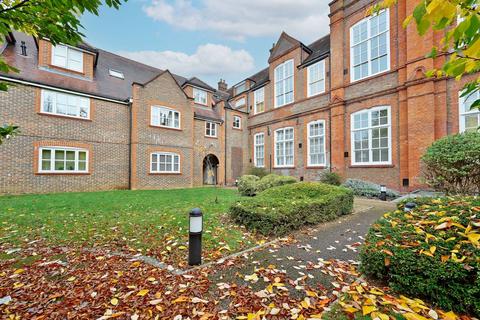 undefined, College Yard, Watford, WD24