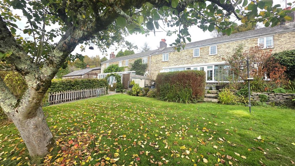 Front Garden.jpg
