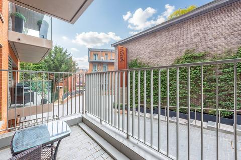 3 bedroom flat for sale, Penrose Gardens, Hampstead, London, NW3