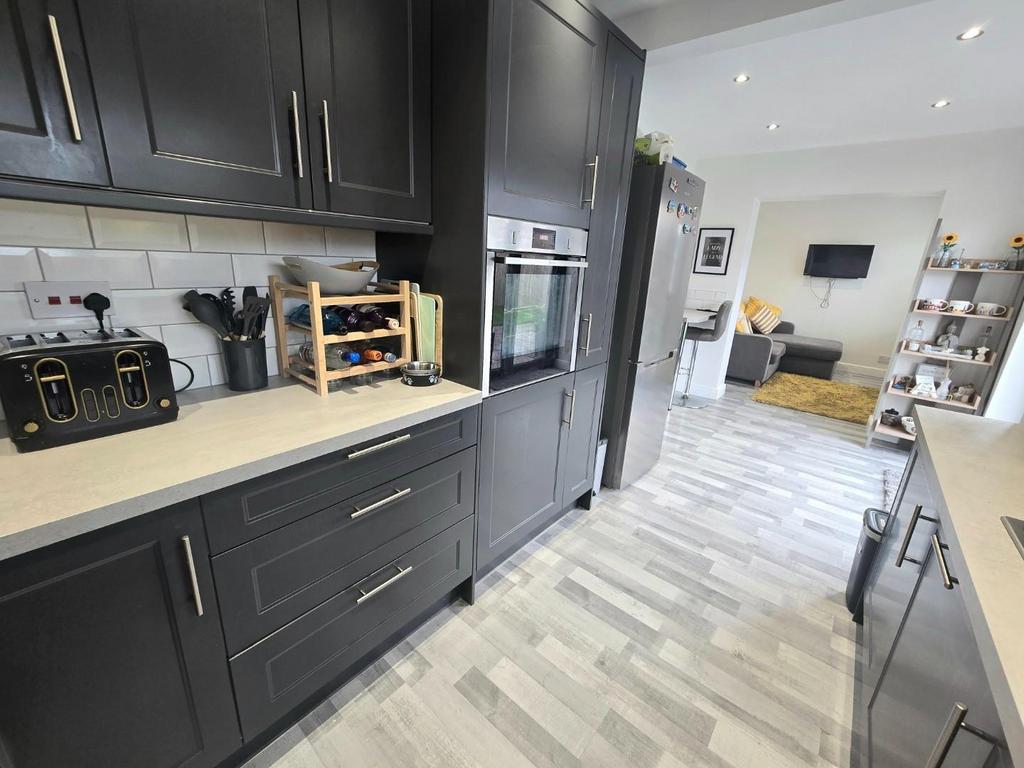 Kitchen 3