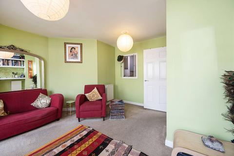 1 bedroom flat for sale, Richmond Road, Hackney, London, E8