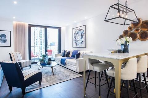 3 bedroom property to rent, Charles Clowes Walk, London SW11
