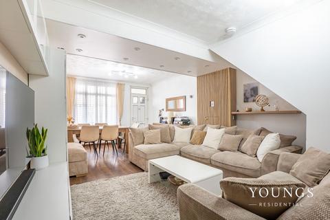 4 bedroom end of terrace house for sale, Arthur Street, Grays, RM17