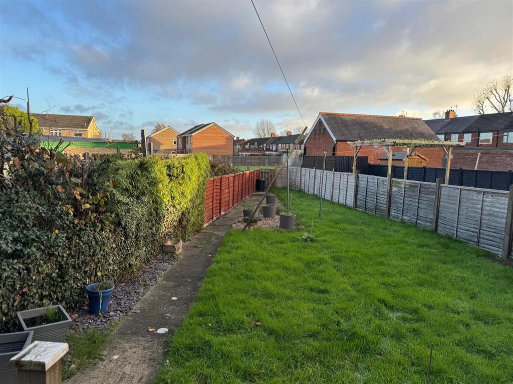12 trafford garden 2.jpg