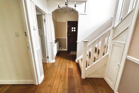9 Woodland Way, Petts Wood, Orpington, BR5 1NB