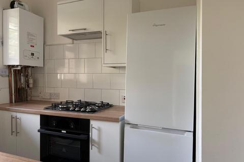 2 bedroom flat to rent, Ernest Street, London, E1